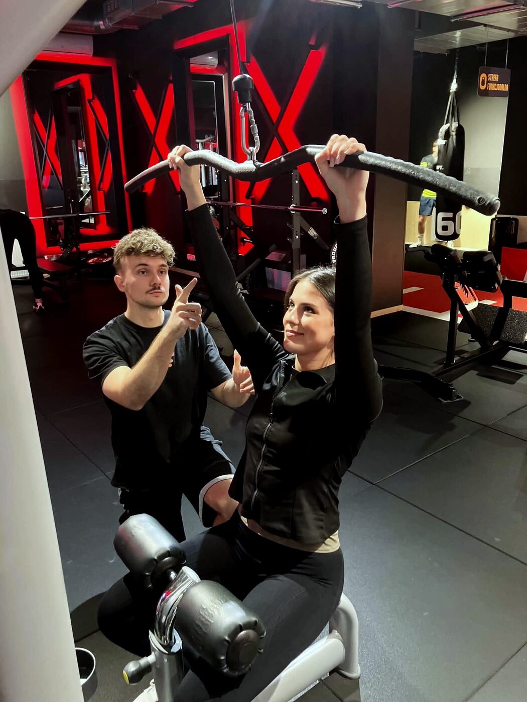 Trening — wyciąg górny z korektą techniki